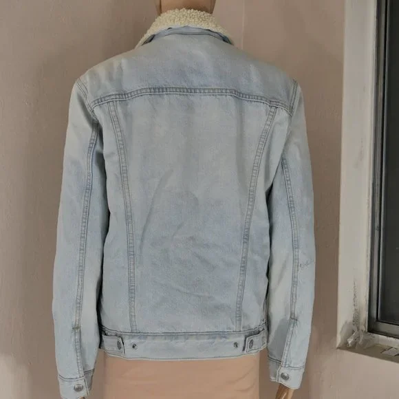 Levi’s Sherpa Fleece Lined Denim Trucker Jacket Light Blue Mens Small